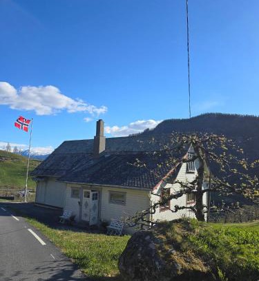 Steinstø House | Casa Grend