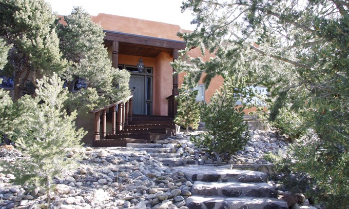 Taos House | Casa Julia Beautiful Secluded 2 Bedroom 2 Bath Home with Million Dollar Views