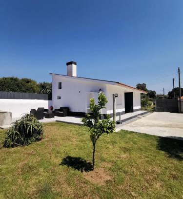 Esmoriz House | Casa la Grenadine