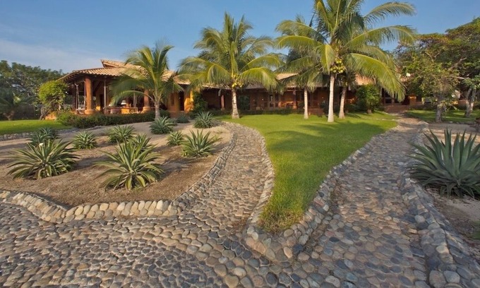Troncones Villa | Casa Las Tejas - Beachfront Mexican Villa