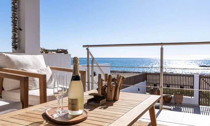 Bahia Dorada Ski Chalet | Casa Leon - Beachfront Townhouse