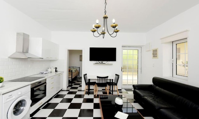Rhodes Town Apartment | Casa Lilly - Rhodes holiday home