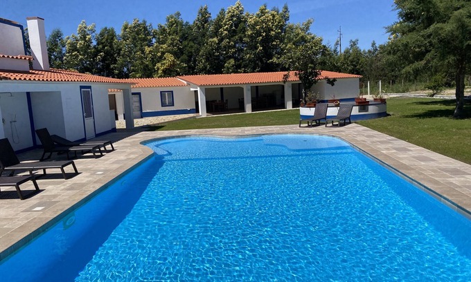 Montijo Villa | Casa Limoeiro – Comfort and Tranquility for 4 Guests | Casas da Judia (T2)