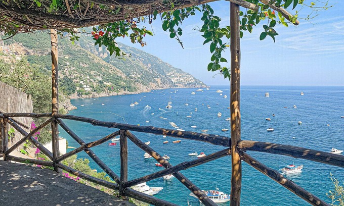 Positano House | Casa Livia with Terrace and Sea View in Positano Center
