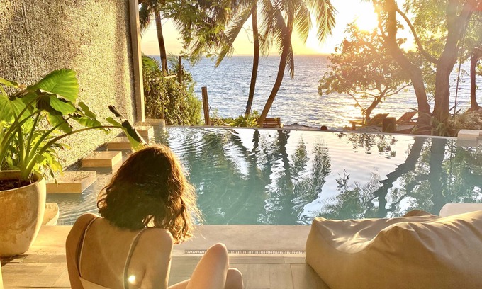 Isla Mujeres House | Casa Lola 7BR Stunning Luxury Beachfront
