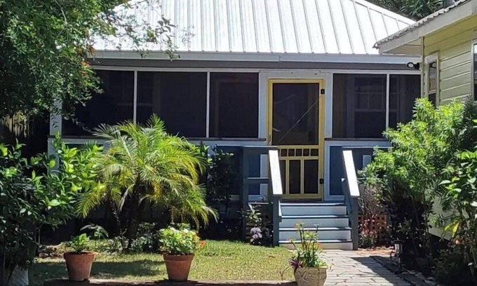 Lincolnville House | Casa Lola Downtown Cottage