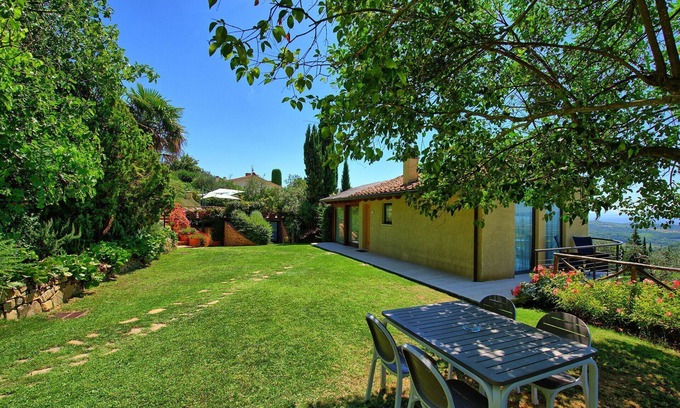 Magliano Villa | Casa Lucia - Holiday Villa Rental with swimming pool on the hills of Chianti, Tuscany