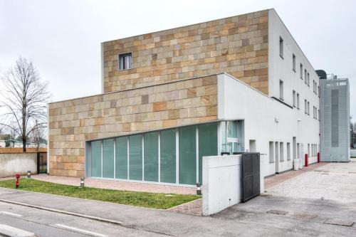 Arcella House | Casa Lucia Valentini Terrani