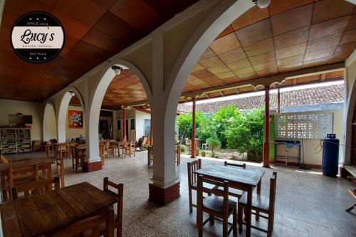 Granada House | Casa Lucys Hostal