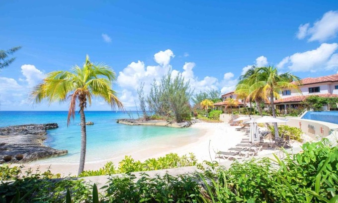 George Town House | Casa Luna 15 by Grand Cayman Villas & Condos