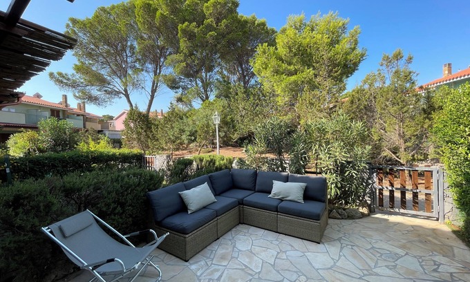 Porto Pino House | Casa Luna within walking distance of Porto Pino beach