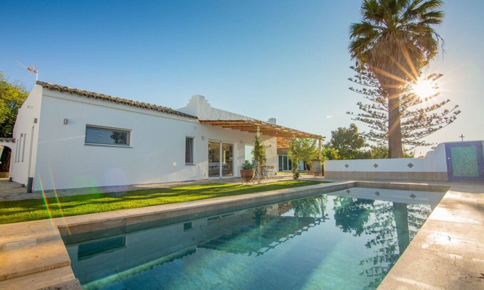Conil de la Frontera House | Casa Mandalay, a stylish 4 bedroom house, 3 bathrooms, private pool, sea views