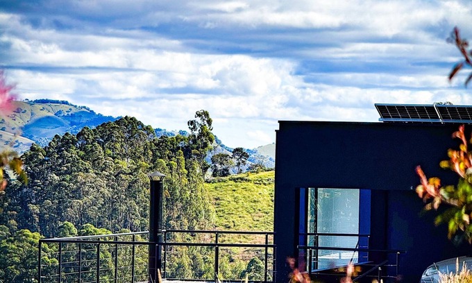 Goncalves Cottage | CASA MANTIQUEIRA - Gonçalves - MG - 16 guests - 6 suites - swimming pool - gym