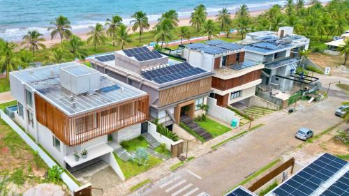 Canto do Mar House | Casa MAR Pé Na Areia em Guarajuba 8 Suítes