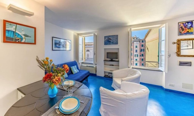 Camogli Apartment | Casa Marina- Centrally located just steps from the sea