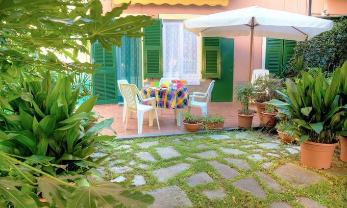 Levanto Apartment | Casa Mary - For 4 people, in centre, 5 minutes from beach and station to Cinque Terre