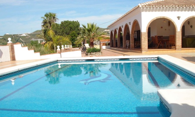 Torrox Villa | Casa Montesol Spacious Villa With Private Pool and Sea Views