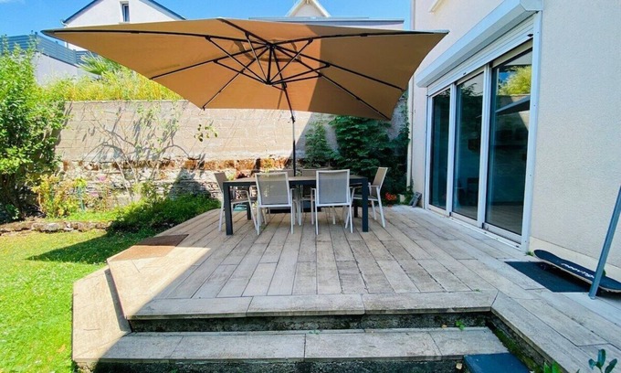 Saint-Serge House | Casa Ney - Magnificent town house with garden