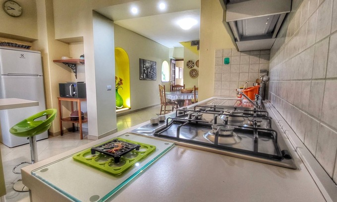 Gonnesa House | Casa Nina a 10 Minuti Dalla Spiaggia, con Cortile Privato