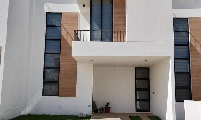 Nuevo Vallarta House | Casa Nueva de 2 Niveles y Rooftop, a 5 min de Playa Nuevo Vallarta y Bucerias