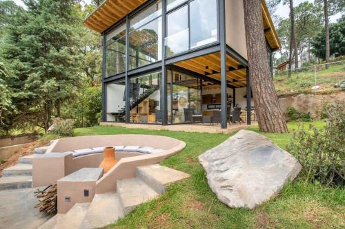Valle de Bravo Villa | CASA NUEVA en Avandaro rodeada de Naturaleza
