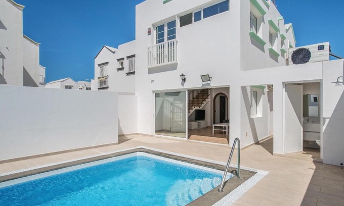 Tias House | Casa Oasis