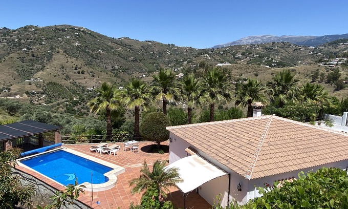 Competa Villa | Casa Olivia - Idyllic villa with private solar heated pool and views to die for!