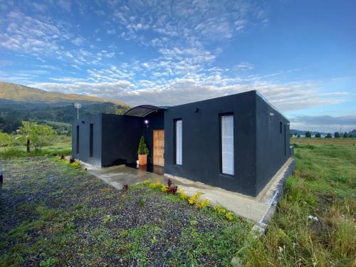 Susa House | Casa ovejas negras - Tranquilidad en el campo, cerca al PARQUE ECOTURISTUCO PIEDRA COLGADA
