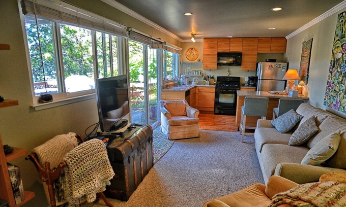 Park Pacifica House | Casa Pacifica: Quiet & Serene, 1 Bd, 1 Bath, Kitchen, Pets Welcome, Pvt Entrance