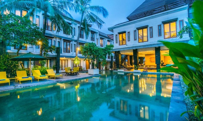 Legian Hotel | Casa Padma Suites Legian