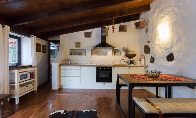 Tacoronte House | Casa Palmera Ancient Canarian house overlooking the volcano and the ocean