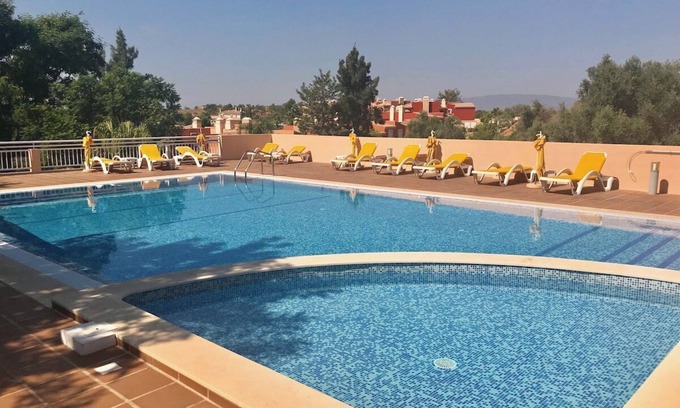 Estombar Ski Chalet | Casa Pinta - on golf resort with great view!