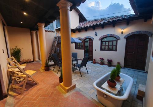 De Mexicanos House | Casa Real de Mexicanos