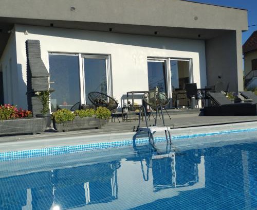 Nozicko Villa | Casa Rado