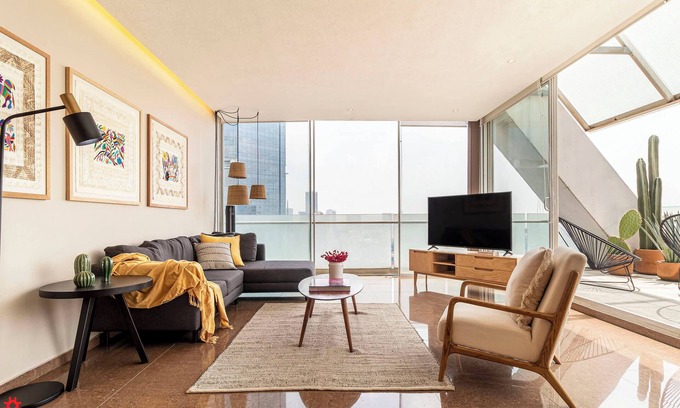 Downtown Mexico City Apartment | Casa Reforma by Kukun
