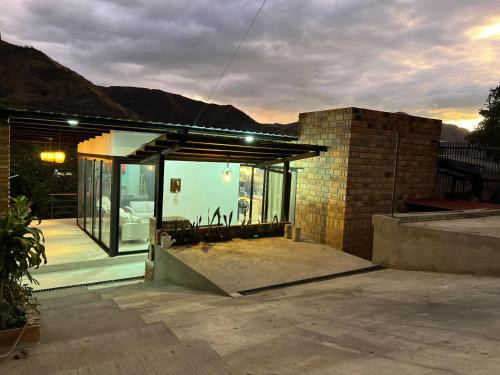Loja House | Casa-Refugio Del Sol