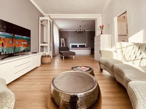 Dittelstedt Apartment | CASA REHSE I Stilvolles Apartment I 24h-Self-Check-in I kostenlos Parken & WLAN I 55-Zoll-Smart&Kabel-TV I ÖPNV