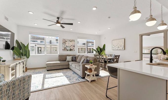 St. George Condo | Casa Relaxo: Resort Indoor/Outdoor Pool, 2 bedroom condo