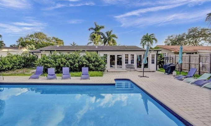 Ojus Villa | Casa Ria 7BR Luxury House & Private Pool Near Aventura Mall