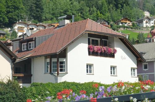 Ortisei Apartment | Casa Roder by Garni Snaltnerhof