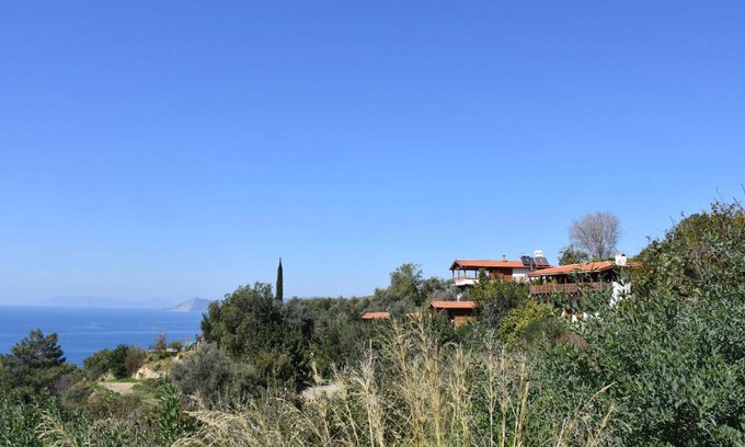 Faralya House | Casa Roja