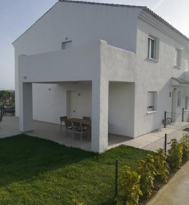 Atlanterra House | CASA ROMPEOLAS Atlanterra