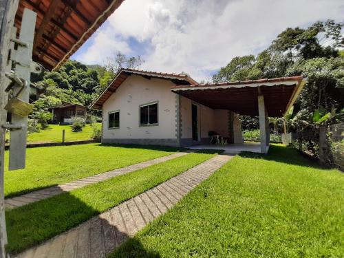 Lumiar House | Casa Rosa Lumiar, Cachoeira Particular e Fazendinha