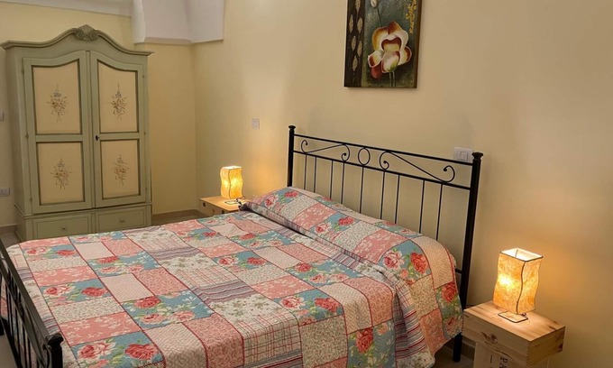 Taranto Apartment | CASA ROSALBA Typical southern house with vaulted roof a few miles from the beautiful