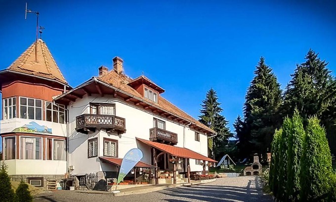Toplita House | Casa Roxy