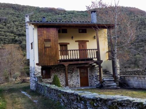 Lazado House | Casa Rural El Llao Y Los Fresnos