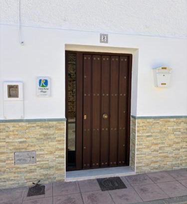 Cuevas del Becerro House | Casa rural Paqui