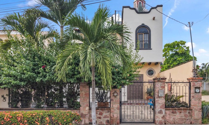 Bucerias House | Casa Sandy - Private Golden Zone Villa with Pool