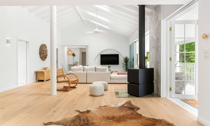 Macmasters Beach House | Casa Scenic - resort acreage with pool, 10 min walk to beach