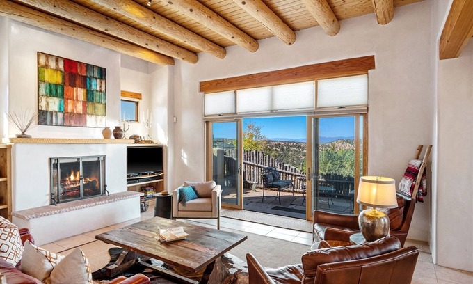 Tesuque House | Casa Serena - Breathtaking Views, Community Pool